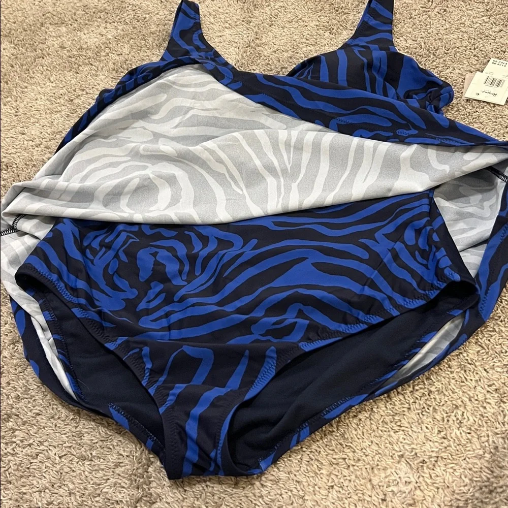 $134 NWT NEW Raisins Curve Women’s Swimsuit‎ Swim Navy Black 22W Lucia Swimsuit